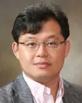 대학교수인 김도영의 대표 이미지