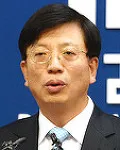 검사인 박경춘의 대표 이미지