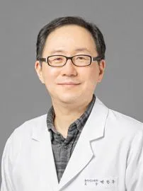 내과의사, 대학교수인 백한주의 대표 이미지