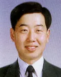 판사인 이범균의 대표 이미지