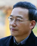 시인, 소설가인 정호승의 대표 이미지