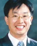 초등학교교사, 소설가인 박신식의 대표 이미지