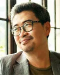 소설가, 평론가인 김탁환의 대표 이미지
