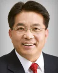 정당인인 엄창현의 대표 이미지