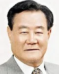 (전직)신문인, (전직)외무공무원, (전직)스포츠기관단체인인 박영철의 대표 이미지