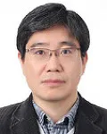 연구인인 윤명현의 대표 이미지