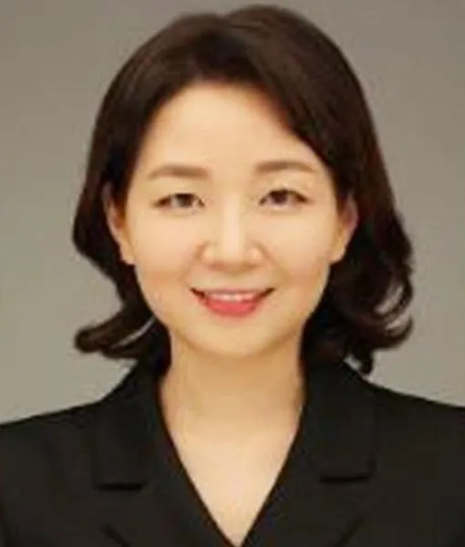 검사인 최재아의 대표 이미지