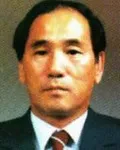 대학교수인 윤용진의 대표 이미지