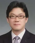 대학교수인 정진웅의 대표 이미지