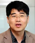 방송PD인 정성효의 대표 이미지