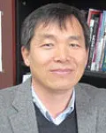 대학교수인 진달용의 대표 이미지