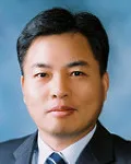 은행인인 심섭의 대표 이미지