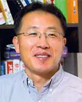 소설가, 기업인인 고승철의 대표 이미지