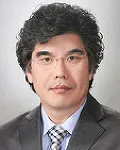 서양화가, 고등교원인 김웅의 대표 이미지