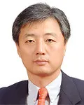 언론인인 엄지도의 대표 이미지