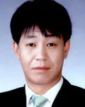 (전직)공무원인 윤길로의 대표 이미지