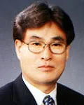 기업인, 대학교수, (전직)방송인인 정관영의 대표 이미지