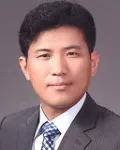 정당인인 탁봉현의 대표 이미지