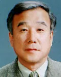 신문기자인 이동준의 대표 이미지