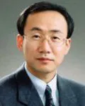 대학교수인 김동일의 대표 이미지