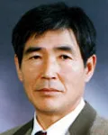 아동문학가인 정영웅의 대표 이미지