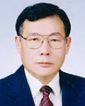 대학교수인 남궁원의 대표 이미지