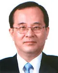 변호사, (전직)정무직공무원, (전직)판사인 박재윤의 대표 이미지
