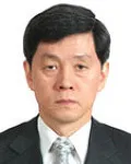 변호사, (전직)판사인 김동윤의 대표 이미지
