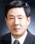 (전직)경제기관단체인, (전직)행정공무원인 최영철의 대표 이미지