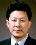 대학교수인 김동영의 대표 이미지