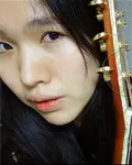 가수인 현진의 대표 이미지