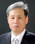 대학교수인 한창희의 대표 이미지