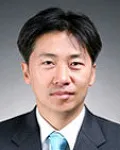 변호사인 이수현의 대표 이미지