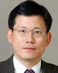행정공무원인 이태원의 대표 이미지