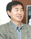 대학교수인 김충선의 대표 이미지