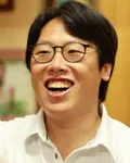 평론가인 송경원의 대표 이미지