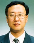 (전직)교육기관단체인, (전직)외무공무원인 이수택의 대표 이미지