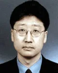 대학교수인 김준의 대표 이미지