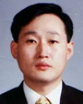 대학교수인 최동호의 대표 이미지