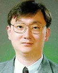 대학교수인 김동수의 대표 이미지
