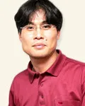시인인 이문재의 대표 이미지