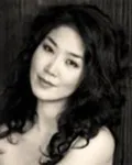 첼로연주가인 백나영의 대표 이미지