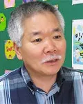 소설가인 송언의 대표 이미지