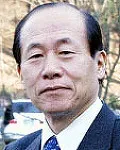 문학평론가, (전직)대학교수인 이명재의 대표 이미지