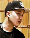 가수인 우탄의 대표 이미지