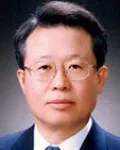 변호사, (전직)검사인 김영진의 대표 이미지