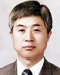 기업인, (전직)은행인인 김영석의 대표 이미지