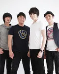 가수인 블루 니어 마더의 대표 이미지