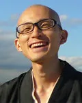 승려, 작가인 코이케 류노스케의 대표 이미지