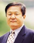대학교수인 윤영오의 대표 이미지